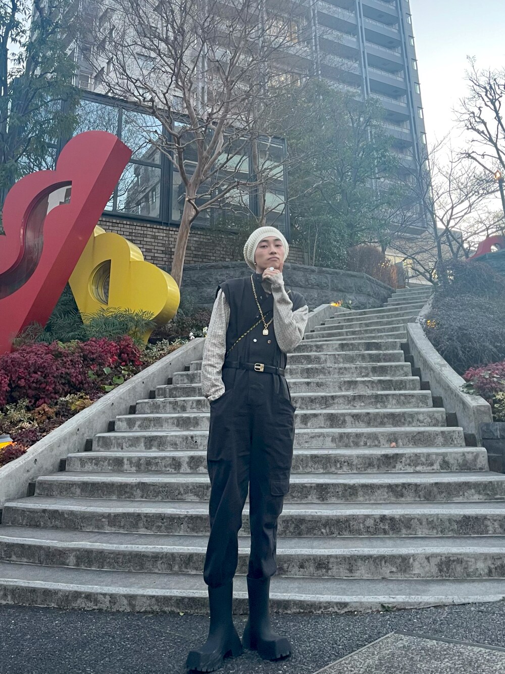 「今日のコーデ、ZARA、バレンシアガ、ジャケット、オールブラック、GIVENCHY、old GIVENCHY」｜「ZARAのアイテム（つなぎ/オールインワン、ブラック系）」を使った、bun927bunさん（メンズ・180cm）の冬コーディネートの1枚目の写真