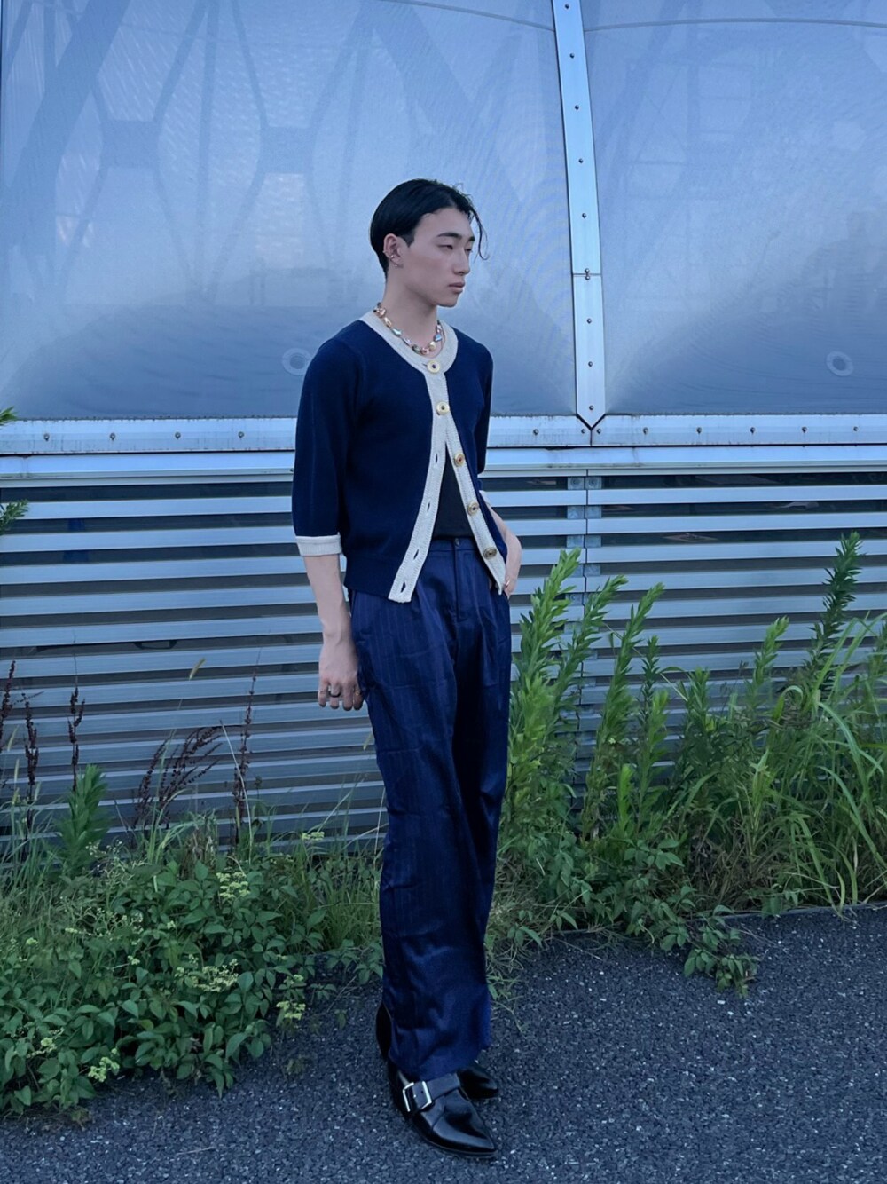 「秋服、メンズファッション、カジュアルコーデ、おしゃれさんと繋がりたい、モード、秋、オトナカジュアル、ラフ、ラフコーデ、ネイビー、リラックススタイル、ラグジュアリーストリート」｜「VINTAGEのアイテム（カーディガン/ボレロ、ブルー系）」を使った、bun927bunさん（メンズ・180cm）の秋コーディネートの1枚目の写真