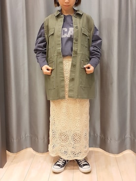 「アイテム（ダウンベスト）」を使った、miuracoさん（レディース・151cm）の春コーディネート