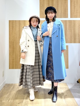 「ブルー x ホワイト」｜「アイテム（チェスターコート）」を使った、andemiu_miyuさん（レディース・155cm）の秋コーディネート