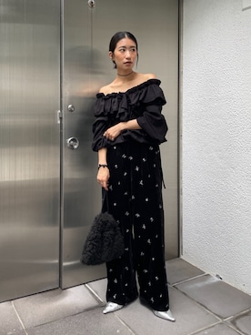 「Ungrid（アングリッド）のシアーベロアラフパンツ（その他パンツ、ブラック系）」を使った、suyako ogawaさん（レディース・156cm）の秋コーディネート