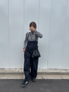 「アディダスオリジナルス」｜「アイテム（オールインワン・サロペット）」を使った、lllmoiyさん（レディース・161cm）の秋コーディネート