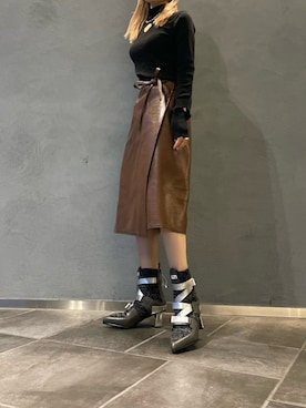 「カラー×コーデ」｜「アイテム（ブーツ）」を使った、UNITED NUDEさん（レディース・160cm）の秋コーディネート