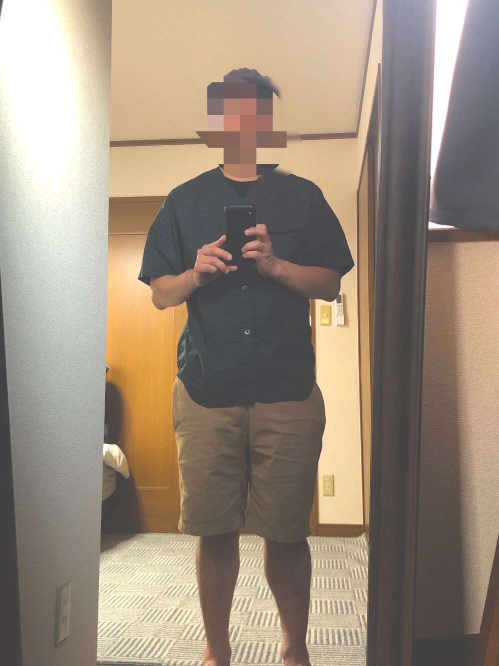 「抜け感、ノーカラーシャツ、今日のコーデ、アラフォー、初投稿、ハゲ」｜「POST O'ALLSのアイテム（シャツ/ブラウス、ブラック系）」を使った、アオバマンさん（メンズ・166cm）の春コーディネートの1枚目の写真