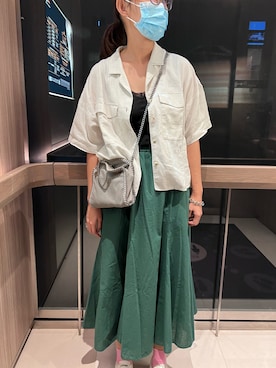 「LOWRYS FARM（ローリーズファーム）のショートカイキンシャツ　879000（シャツ/ブラウス、グレー系）」を使った、🆂🆄🅼さん（レディース・160cm）の秋コーディネート