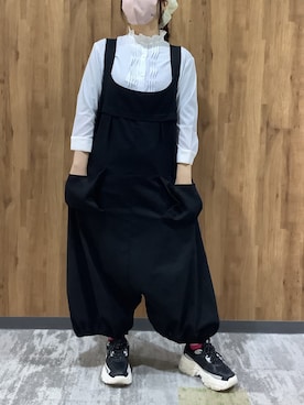 「TOKYO SHIRTS（トウキョウシャツ）のCOFREX スタンドフリル クレリック ひねりピンタック ブラウス 七分袖 レディースデザインシャツ（シャツ/ブラウス、ブルー系）」を使った、SHIRTS PLAZA 札幌マルヤマクラス店さん（レディース・162cm）の春コーディネート