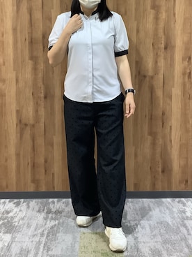 「TOKYO SHIRTS（トウキョウシャツ）の【COFREX】 配色 ギャザー衿 ブラウス 五分袖 レディースデザインシャツ（シャツ/ブラウス、グレー系）」を使った、SHIRTS PLAZA 札幌マルヤマクラス店さん（レディース・162cm）の春コーディネート