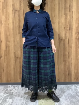 「BRICK HOUSE by TOKYO SHIRT（ブリックハウス）のアイテム（シャツ/ブラウス、ブルー系）」を使った、SHIRTS PLAZA 札幌マルヤマクラス店さん（レディース・162cm）の春コーディネート