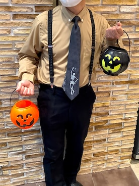 「アイテム（ビジネスシャツ、ベージュ系）」を使った、BRICK HOUSE by Tokyo Shirts 福津イオンモール店さん（メンズ・163cm）の秋コーディネート