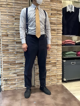 「アイテム（ビジネスシャツ、ブラウン系）」を使った、BRICK HOUSE by Tokyo Shirts 福津イオンモール店さん（メンズ・169cm）の秋コーディネート