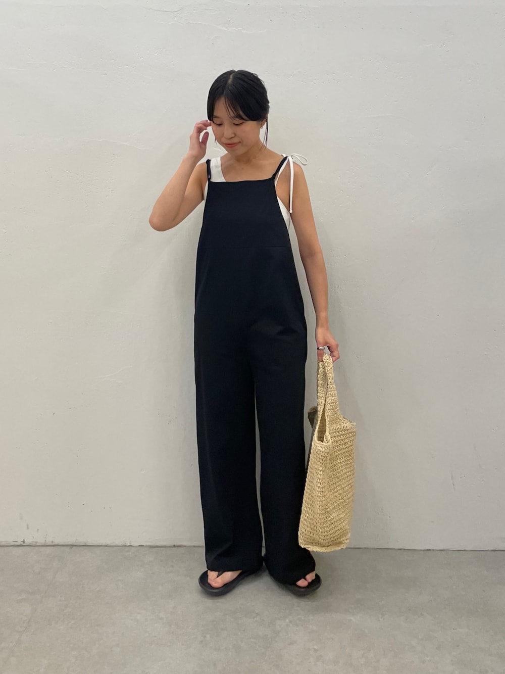 「リボン、アウトドアスタイル、初夏コーデ、ラクチンコーデ、オールインワン、水着、ラッシュガード」｜「COLONY 2139のスリット2wayワンピース（水着、ホワイト系）」を使った、LEIさん（レディース・156cm）の春コーディネートの1枚目の写真