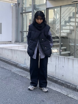 「アイテム（ダウンベスト）」を使った、LEIさん（レディース・156cm・20代）の秋コーディネート