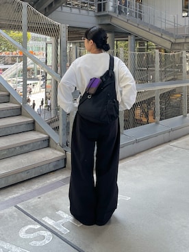 「アイテム（ボディバッグ/ウエストポーチ）」を使った、LEIさん（レディース・156cm）の秋コーディネート