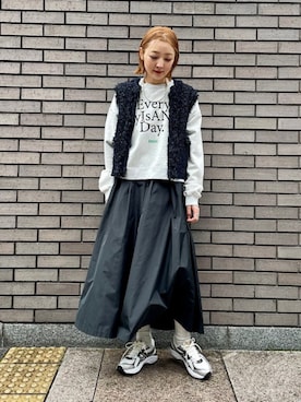 「アイテム（ベスト、ブルー系）」を使った、阿部さん（レディース・165cm）の冬コーディネート