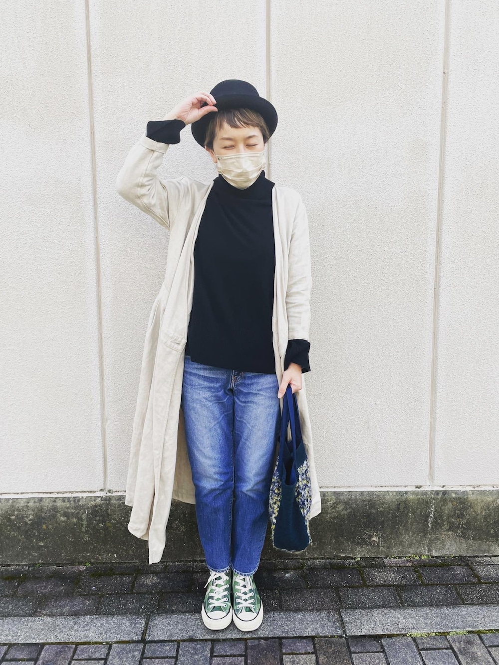 「シンプル、カジュアルコーデ」｜「D.M.G.のアイテム（デニムパンツ、ブルー系）」を使った、ちさん（レディース・160cm）の春コーディネートの1枚目の写真