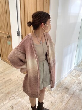 「Kastane（カスタネ）の【2022AWアイテム】グラデーションニットカーディガン（カーディガン/ボレロ、ピンク系）」を使った、asai hikariさん（レディース・157cm）の秋コーディネート