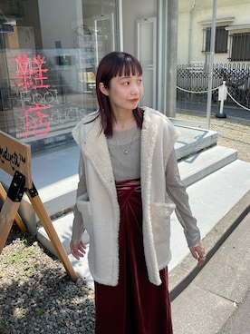 「Kastane（カスタネ）のリバーシブルボア×スウェードベスト（ベスト、ホワイト系）」を使った、asai hikariさん（レディース・157cm）の夏コーディネート