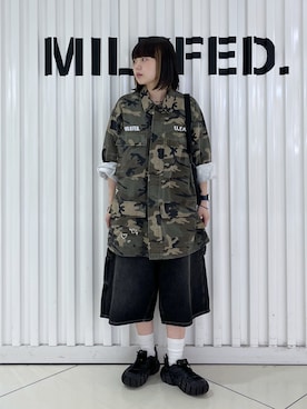 「アイテム（ミリタリージャケット）」を使った、oritoさん（レディース・155cm）の秋コーディネート