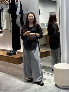 「bijorie（ビジュリィ）の【bijorie】カップ付きバッククロスキャミ／NEW BASIC 25SS（キャミソール、ブラック系）」を使った、みおりんご🍎さん（レディース・148cm）の夏コーディネート