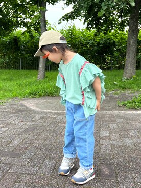 「フリルトップス」｜「アイテム（Tシャツ/カットソー）」を使った、まゆげちゃんさん（キッズ・90cm）の夏コーディネート