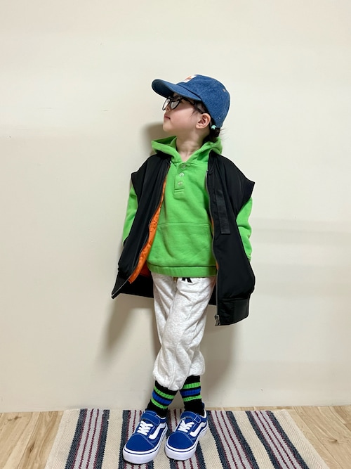 まゆげちゃんさんのコーディネート