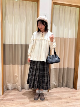 「アイテム（ドレスシューズ）」を使った、manaさん（レディース・164cm）の秋コーディネート