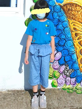 「Design Tshirts Store graniph（デザイン　ティーシャツ　ストア　グラニフ）のアイテム（パンツ）」を使った、ZZReyさん（キッズ・125cm）の秋コーディネート