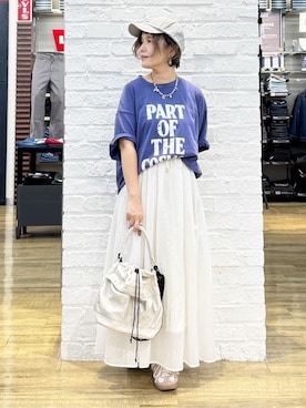 「Right-on（ライトオン）の【HONEYSUCKLE ROSE】アシッド加工プリントＴシャツ（Tシャツ/カットソー、ブルー系）」を使った、まーちゃん（m@）さん（レディース・155cm）の春コーディネート
