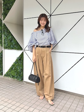 「Whim Gazette（ウィムガゼット）のタイプライターオフショルブラウス（シャツ/ブラウス、ブルー系）」を使った、wgmasagoさん（レディース・166cm）の春コーディネート