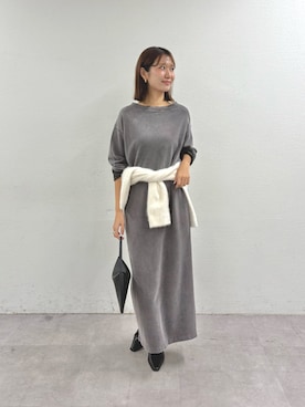 「Whim Gazette（ウィムガゼット）の〈WEB限定カラーあり〉カシミヤ混ファークルーネックニットジャケット（カーディガン/ボレロ、ホワイト系）」を使った、wgmasagoさん（レディース・166cm）の秋コーディネート