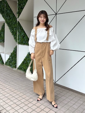 「Whim Gazette（ウィムガゼット）のサスペンダーチノパンツ（チノパンツ、イエロー系）」を使った、wgmasagoさん（レディース・166cm）の春コーディネート