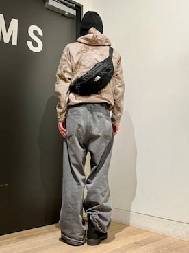「アイテム（ボディバッグ/ウエストポーチ）」を使った、BEAMSさん（メンズ・173cm）の夏コーディネート