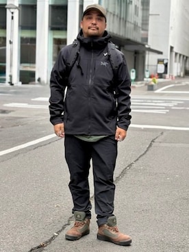 「ARC'TERYX（アークテリクス）のARC’TERYX / Arro 22 Backpack（バックパック/リュック、ブラック系）」を使った、BEAMSさん（メンズ・172cm）の秋コーディネート