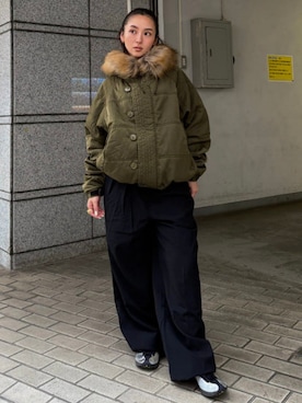 「アイテム（ミリタリージャケット）」を使った、BEAMSさん（レディース・148cm）の秋コーディネート