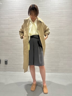 「ブラウス」｜「アイテム（ステンカラーコート）」を使った、KASAHARA_156cmさん（レディース・156cm）の春コーディネート