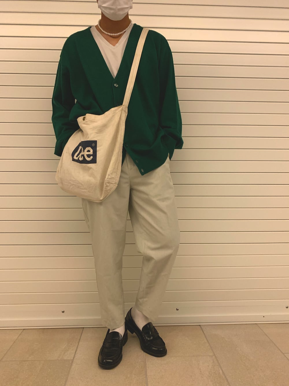 「wearhalloween2021、今日のコーデ、カジュアル、カーディガン、秋コーデ、いいね、save、フォローお願いします🤑、高校生、シンプル」｜「WEGOのアイテム（カーディガン/ボレロ、グリーン系）」を使った、ともきさん（メンズ・172cm）の秋コーディネートの1枚目の写真