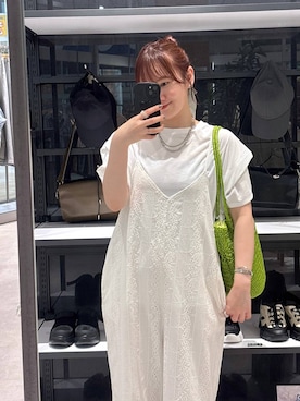 「LEPSIM（レプシィム）のベルトバックルクッションサンダル　638815（サンダル、ブラック系）」を使った、マツコさん（レディース）の春コーディネート