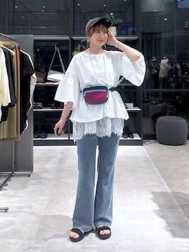 「LEPSIM（レプシィム）の異素材フリルBIGT　242843（Tシャツ/カットソー、ホワイト系）」を使った、マツコさん（レディース）の夏コーディネート