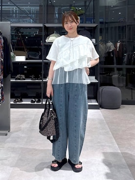 「LEPSIM（レプシィム）の【500mlペットボトルも入る】ユーティリティ巾着バッグ　633023【KKfashion紹介アイテム】（ショルダーバッグ、その他）」を使った、マツコさん（レディース）の春コーディネート