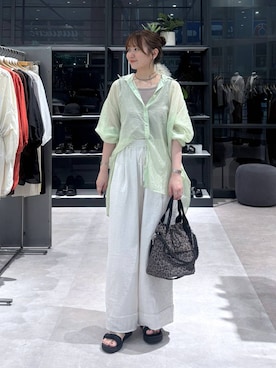 「LEPSIM（レプシィム）の【500mlペットボトルも入る】ユーティリティ巾着バッグ　633023【KKfashion紹介アイテム】（ショルダーバッグ、その他）」を使った、マツコさん（レディース）の夏コーディネート