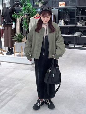 「アイテム（ママ＆ベビー、ブラック系）」を使った、マツコさん（レディース・163cm）の秋コーディネート