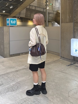 「ear PAPILLONNER（イアパピヨネ）の《本革/430g》コロンボストンバッグ（ボストンバッグ）」を使った、そがぴさん（レディース・157cm）の秋コーディネート