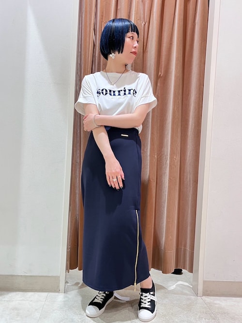 サイドZIPタイトスカート／ダンボールポンチ（スカート）｜NICOLE