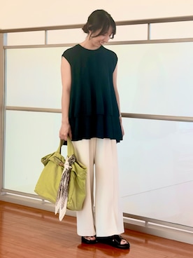 「NICOLE white（ニコルホワイト）の柄プリーツスカーフ（ストール/ショール、イエロー系）」を使った、NICOLE whiteさん（レディース・152cm）の夏コーディネート