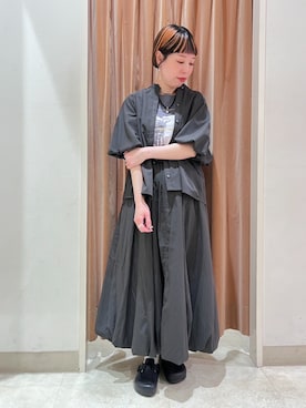 「NICOLE white（ニコルホワイト）のフォトデザインTシャツ（Tシャツ/カットソー、グレー系）」を使った、NICOLE whiteさん（レディース・162cm）の春コーディネート
