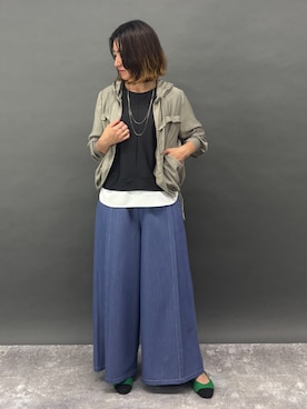 NICOLE whiteさんのコーディネート