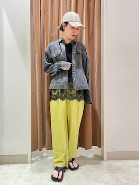 「アイテム（パンツ、イエロー系）」を使った、NICOLE whiteさん（レディース・157cm）の夏コーディネート