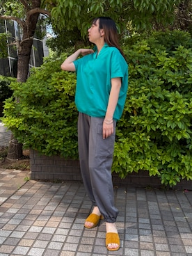 「NICOLE white（ニコルホワイト）のカーゴパンツ（その他パンツ、グレー系）」を使った、NICOLE whiteさん（レディース・162cm）の春コーディネート