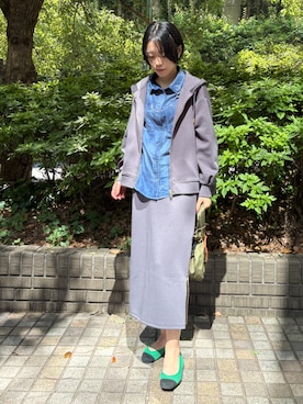 「NICOLE white（ニコルホワイト）のシアーデニムオーバーシャツ（シャツ/ブラウス、ブルー系）」を使った、NICOLE whiteさん（レディース・167cm）の秋コーディネート