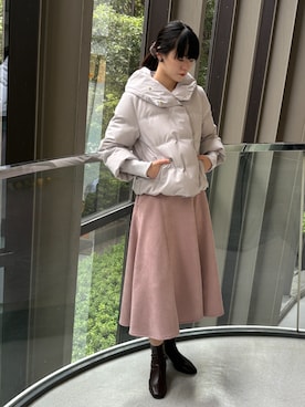 「スカートコーデ」｜「アイテム（ダウンジャケット/コート）」を使った、NICOLE whiteさん（レディース・172cm）の冬コーディネート
